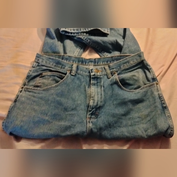 34 x 32 Bootcut Wrangler Jeans - Picture 1 of 4